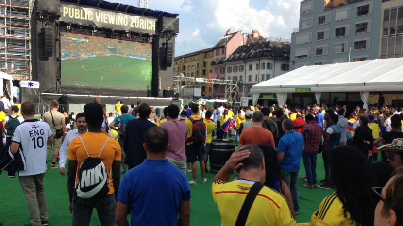 Public Viewing an der Fussball-WM in Zürich.