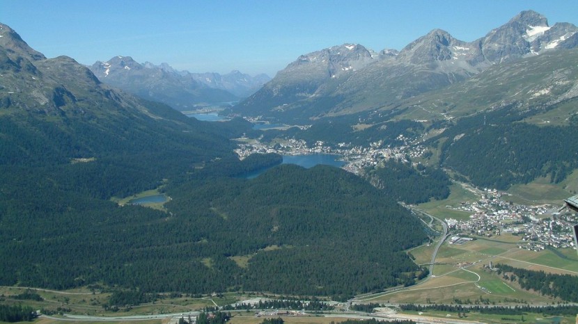 Blick ins Oberengadin von Mottas Muragl.