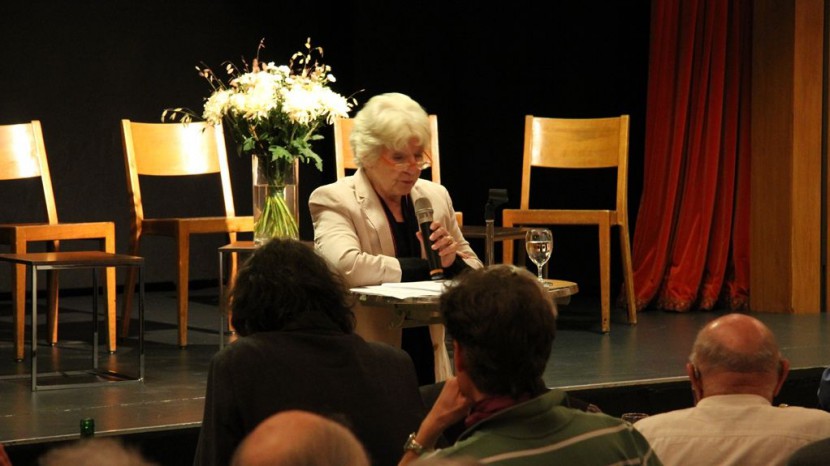 Susanne Heine an ihrem Vortrag in Zürich.