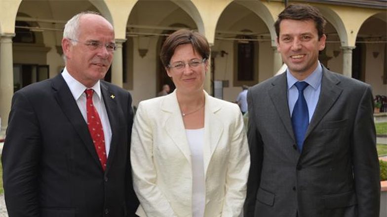 Friedrich Weber (links), Klára Tarr Cselovszky und Gottfried Locher.