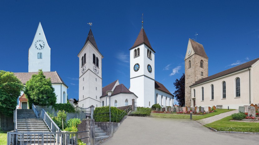 Breiteres Angebot dank Zusammenarbeit: Nach der Abstimmung gehen aus den vier Thurgauer Kirchgemeinden Thundorf-Kirchberg, Bussnang, Leutmerken und Lustdorf (im Bild die Kirchen von links nach rechts) zwei neue Kirchgemeinden hervor.