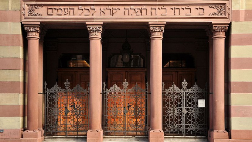 Die Synagoge an der Löwenstrasse in Zürich.