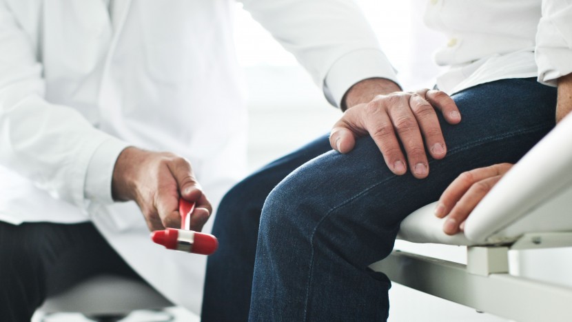 Die gerechte Erbringung von Gesundheitsleistungen ist zum Problem geworden: Die Stiftung Dialog Ethik schlägt deshalb einen neue Ärzteeid vor.