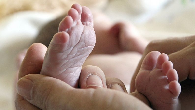 Babys sollen auch mit Behinderungen auf die Welt kommen dürfen: Die Organisationen hinter dem Referendum wollen «gemeinsam und gleichberechtigt mit gesunden und kranken Menschen, mit Menschen mit und ohne Behinderung» leben.
