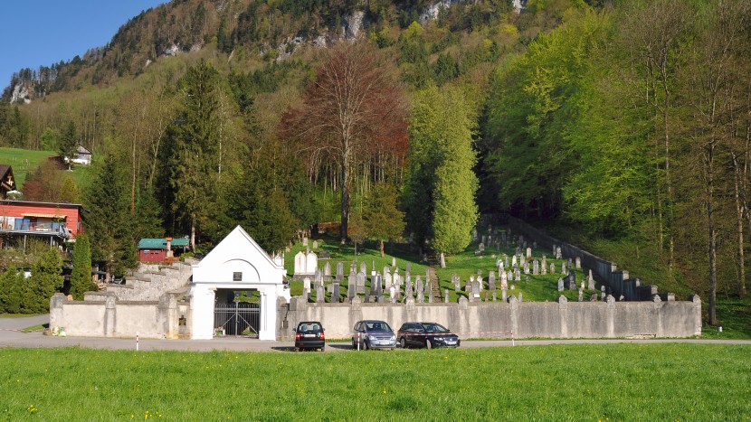 Schändung des Jüdischen Friedhofs in Hohenems (A).