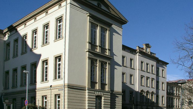 Streit am Theologicum der Uni Tübingen über das neue Andachtsverbot in den Fakultätsräumen.