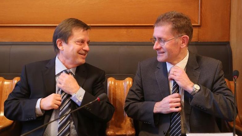 Im Gleichtakt: Andreas Zeller, Synodalratspräsident, und Christoph Neuhaus, Kirchendirektor und Regierungsrat.
