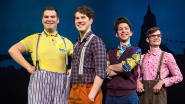 Unwiderstehlich charmant: Sebastian Muri (Eduard), Jan Simon Messerli (Eugen), Delio Malär (Wrigley) und Remo Traber (Bäschteli; von links. Bild: Chrisitan Knecht, vasistas.ch)