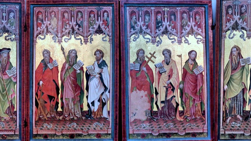 Apostel mit Zeilen des Apostolischen Glaubensbekenntnisses, Ausschnitt aus dem Göttinger Barfüsseraltar, Niedersächsisches Landesmuseum.