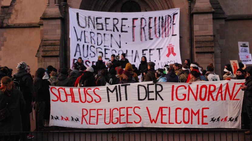 Kirchenasyl: Kundgebung gegen die Räumung der Matthäuskirche in Basel.