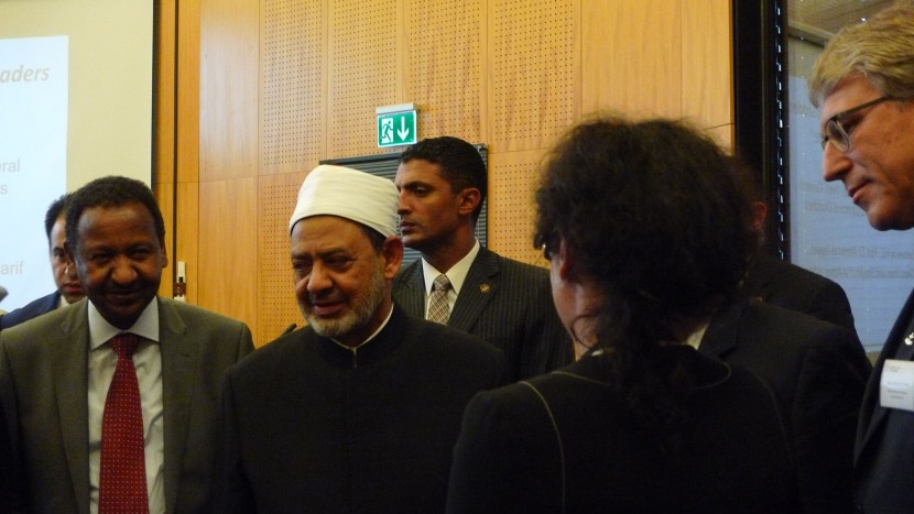 Grossimam Ahmed-al-Tayyeb (Mitte), Rand rechts: GS Olav Fykse Tveit