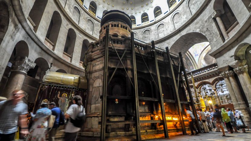 Fast ein Jahr dauerte die Renovation der Grabeskirche in Jerusalem. Seit 1927 schützte ein Stahlkorsett das Grab vor dem Einstürzen.