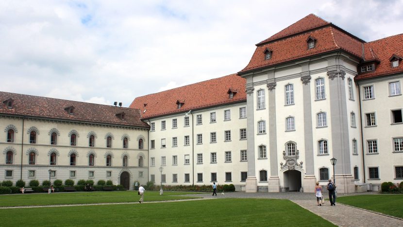 Der Kanton St. Gallen schickt einen Gesetzesentwurf zur Anerkennung kleinerer Religionsgemeinschaften in die Vernehmlassung.