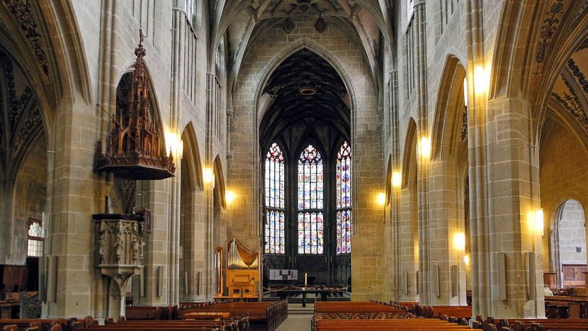 Die Reihen im Berner Münster sollen sich am Sonntag mit über 700 Gästen füllen.